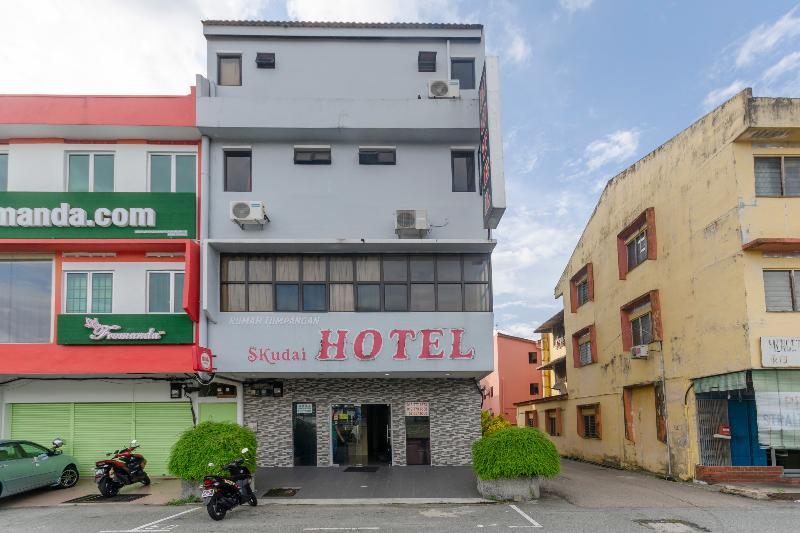 Oyo 1010 Skudai Hotel Экстерьер фото