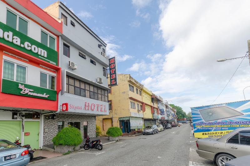Oyo 1010 Skudai Hotel Экстерьер фото
