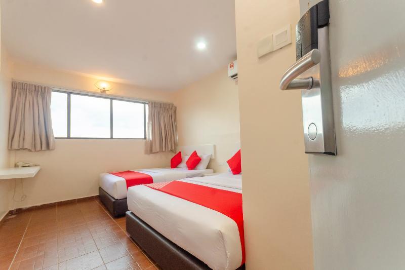 Oyo 1010 Skudai Hotel Экстерьер фото